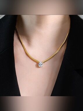Gold Teardrop CZ Pendant Necklace - Elegant Women Jewelry